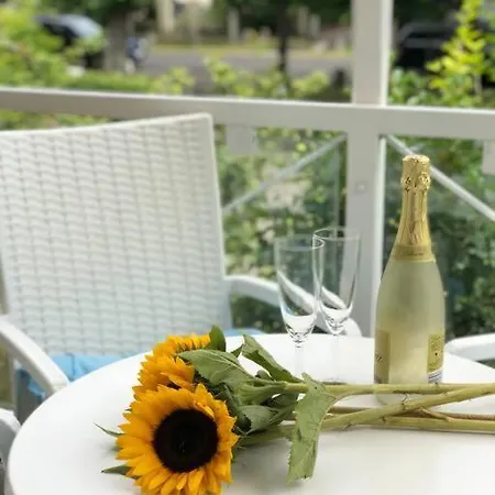 Apartment Mit Balkon Direkt Am