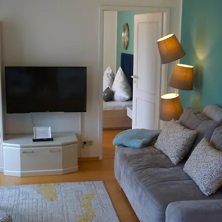 Mit Balkon Direkt Am